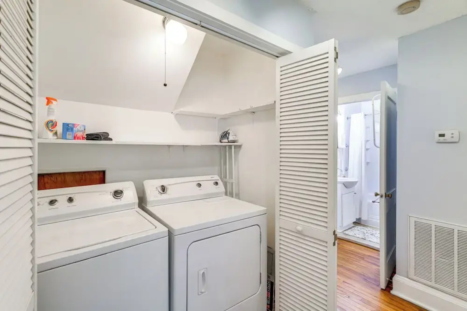 Updated Damascus Cottage on Appalachian Trail!