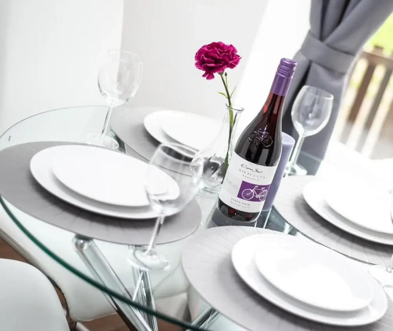 One Bedroom Apartment by Klass Living Serviced Accommodation Bellshill - Cosy  Apartment with WIFI  and Parking