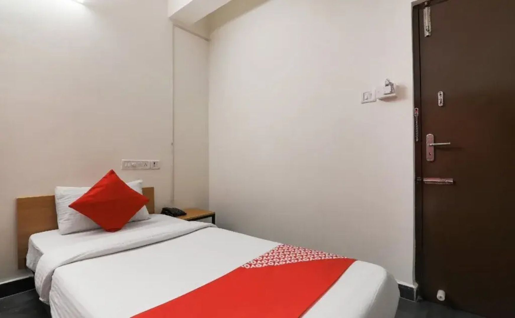 Covelong Residency By OYO Rooms