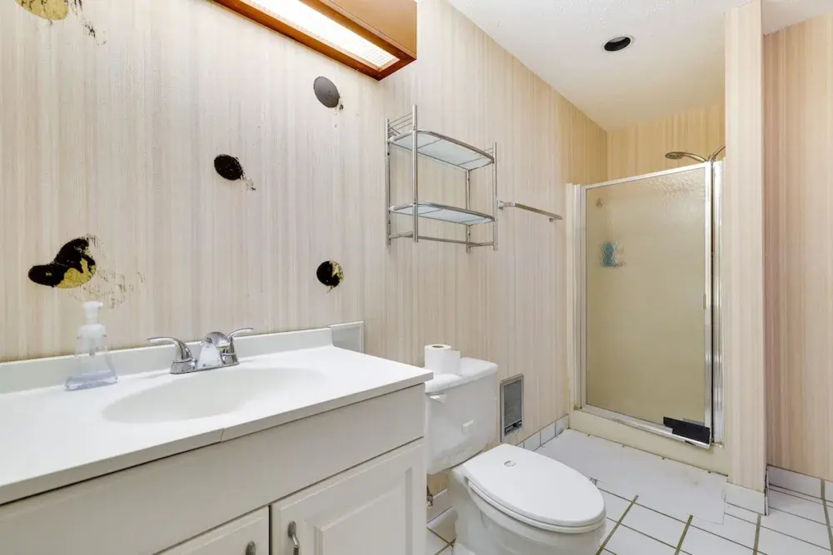 Colorful East Stroudsburg Townhome - Pets Welcome!