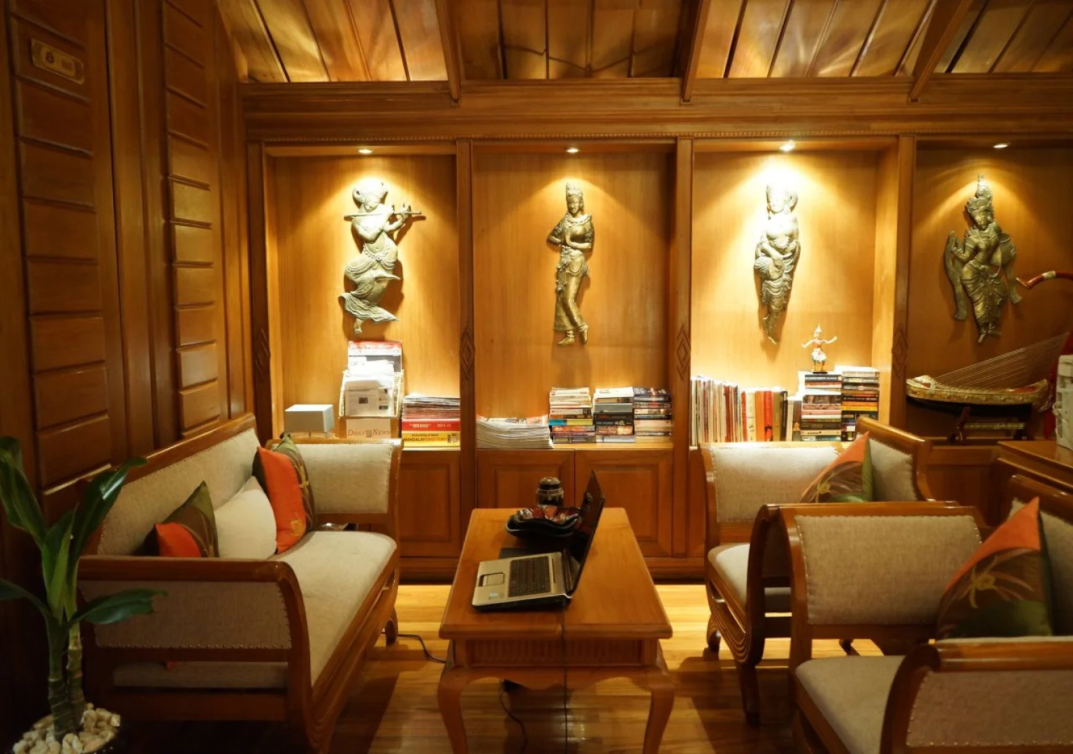 Hotel by the Red Canal