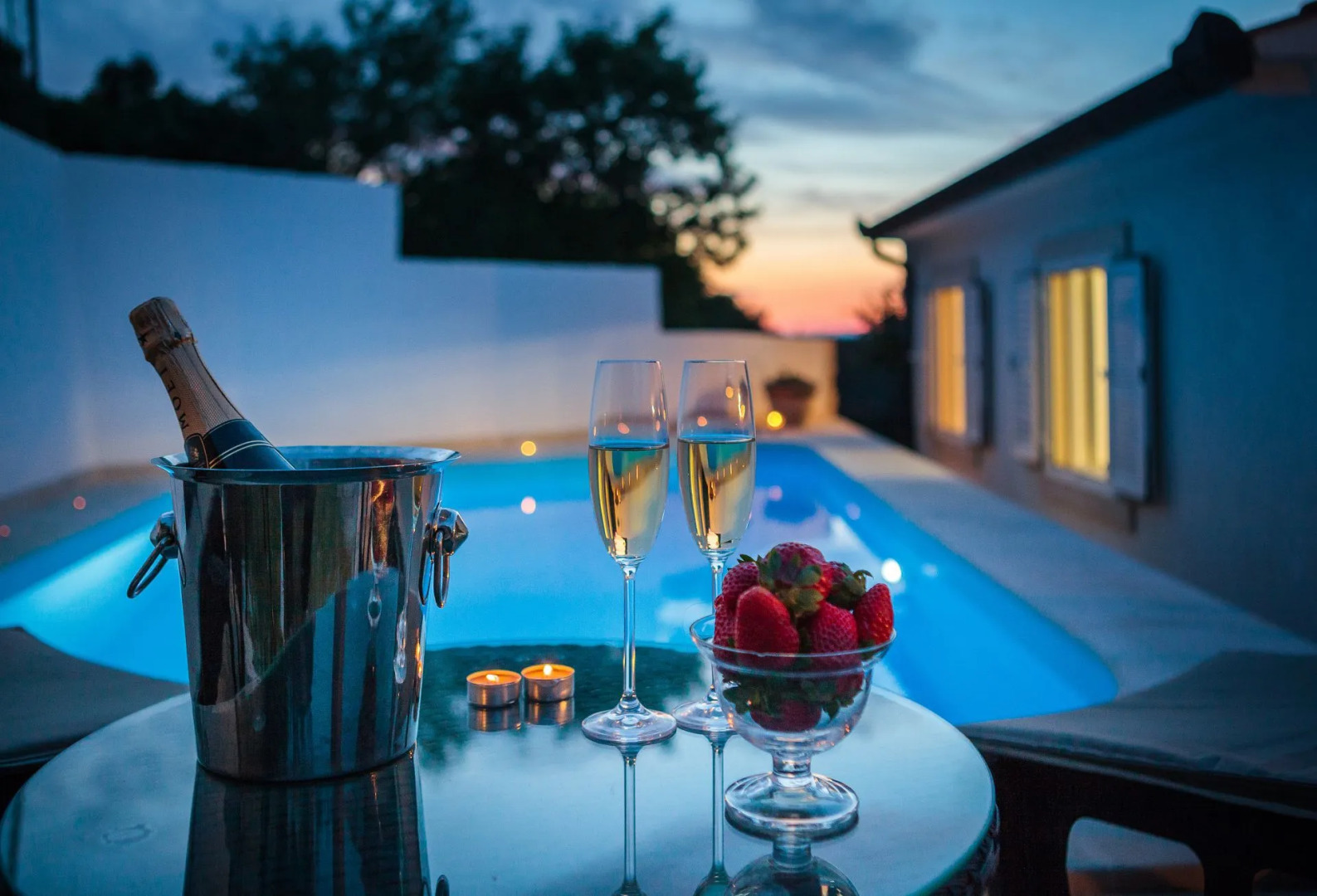 Holiday house Andre - swimming pool Nerezisca, Island Brac