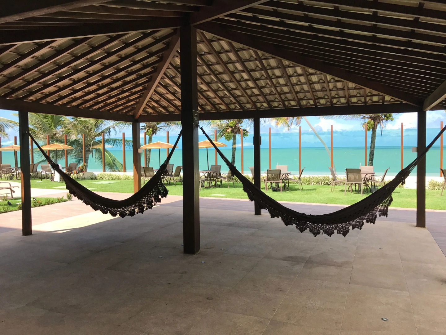 Luxxor Tabatinga / Apartamento Particular Frente Mar