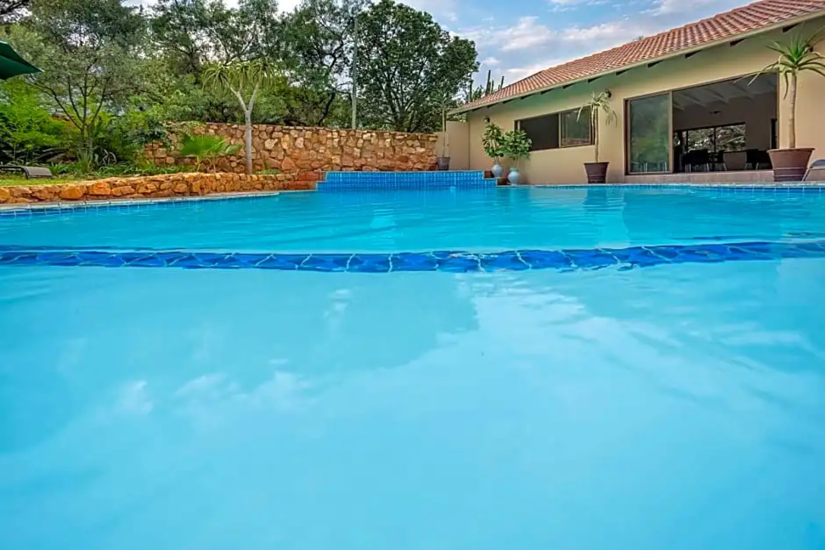 Three Oaks And An Aloe Boutique Hotel