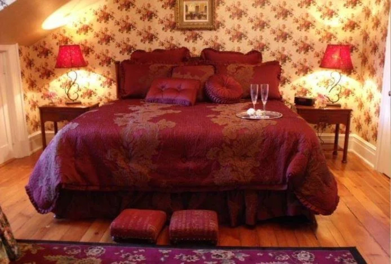 Maplehurst Manor Accomodations