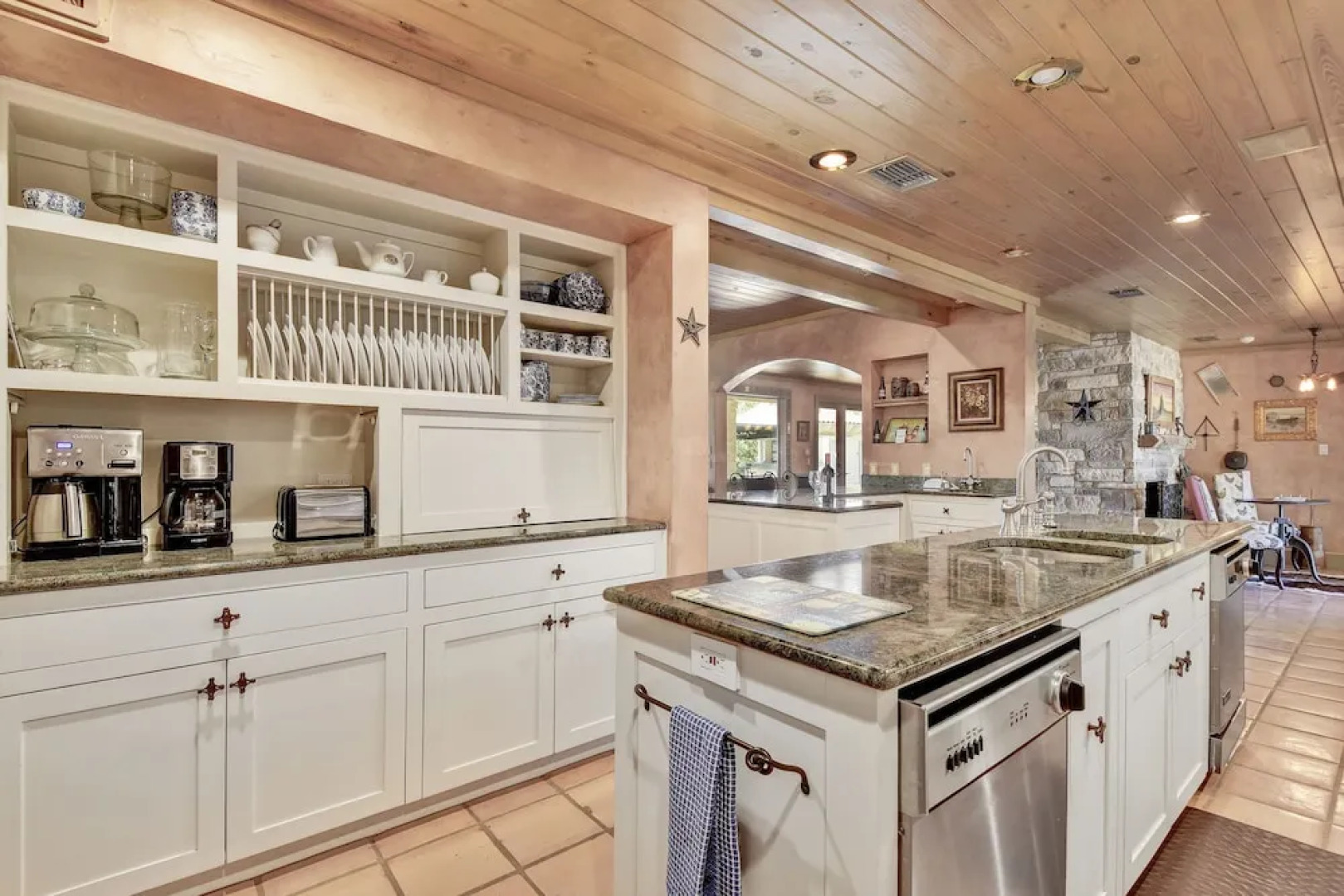 7BR 5 5BA Spicewood Sanctuary by RedAwning