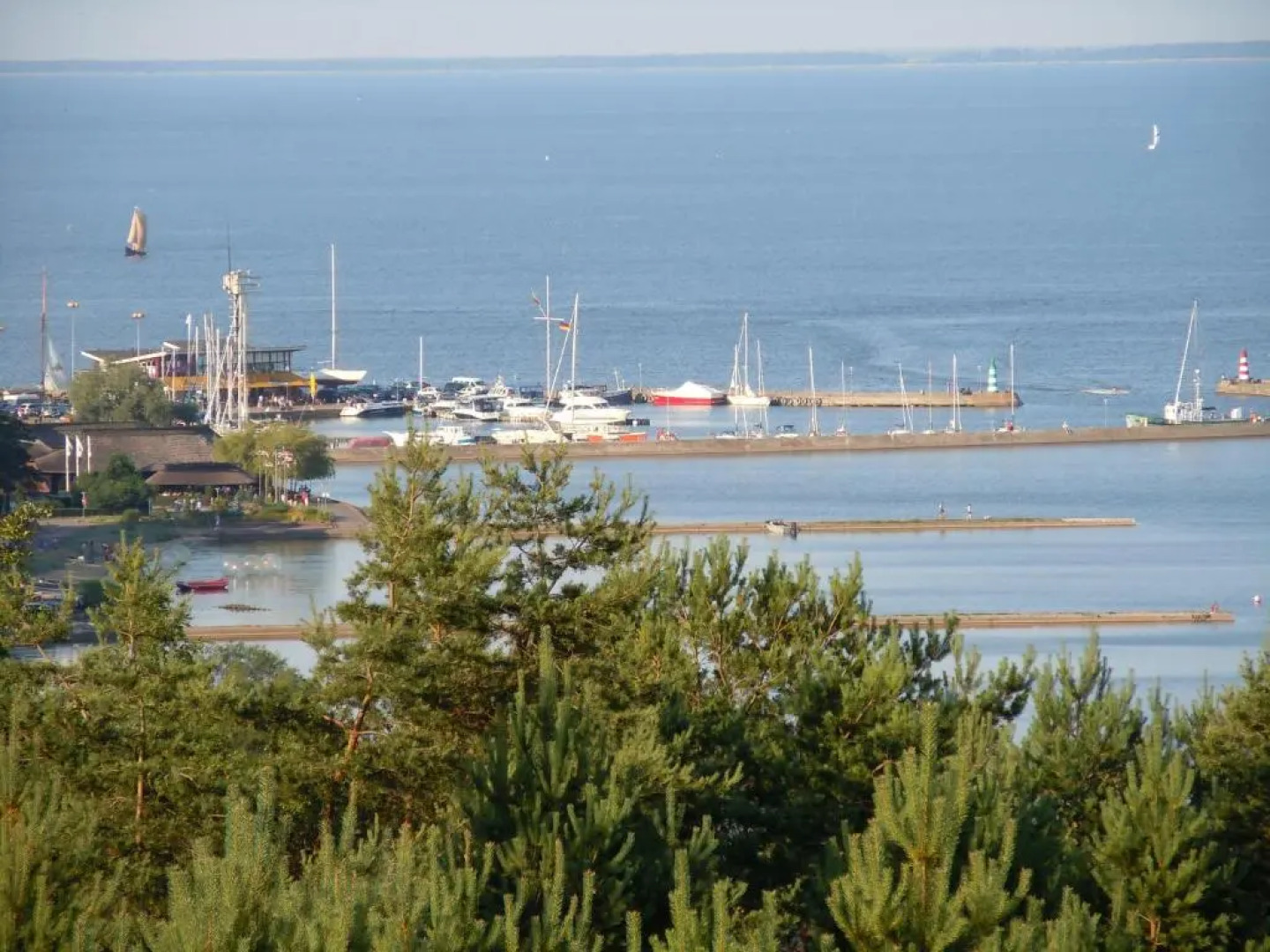 Apartamentas ''Jūratė'' 6-8 asmenims su sauna, privačiu kiemeliu prie jachtklubo.