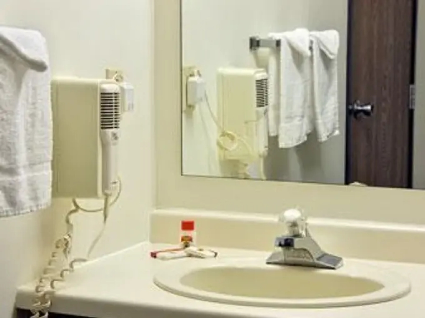 Super 8 Sturgeon Bay