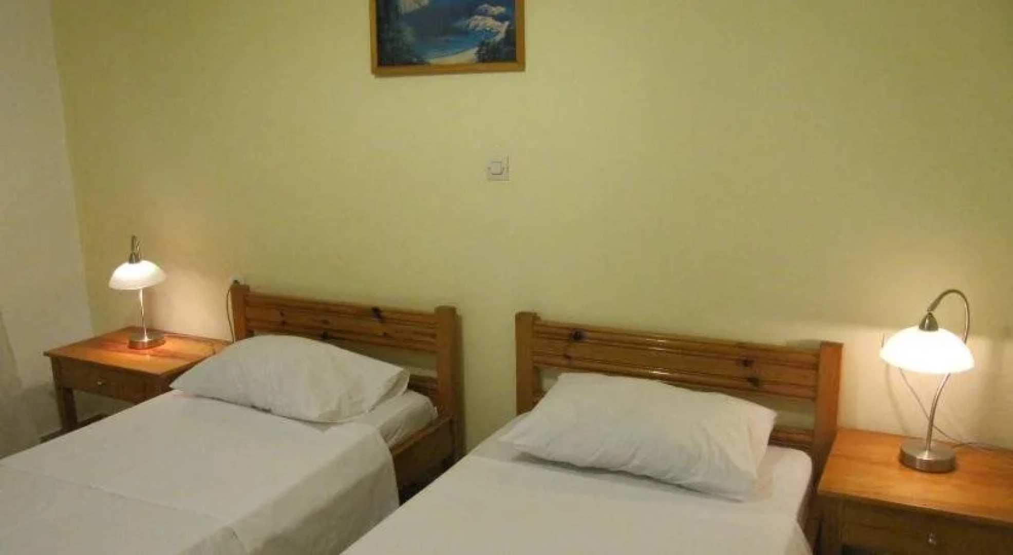 Oasis Apartments & Rooms