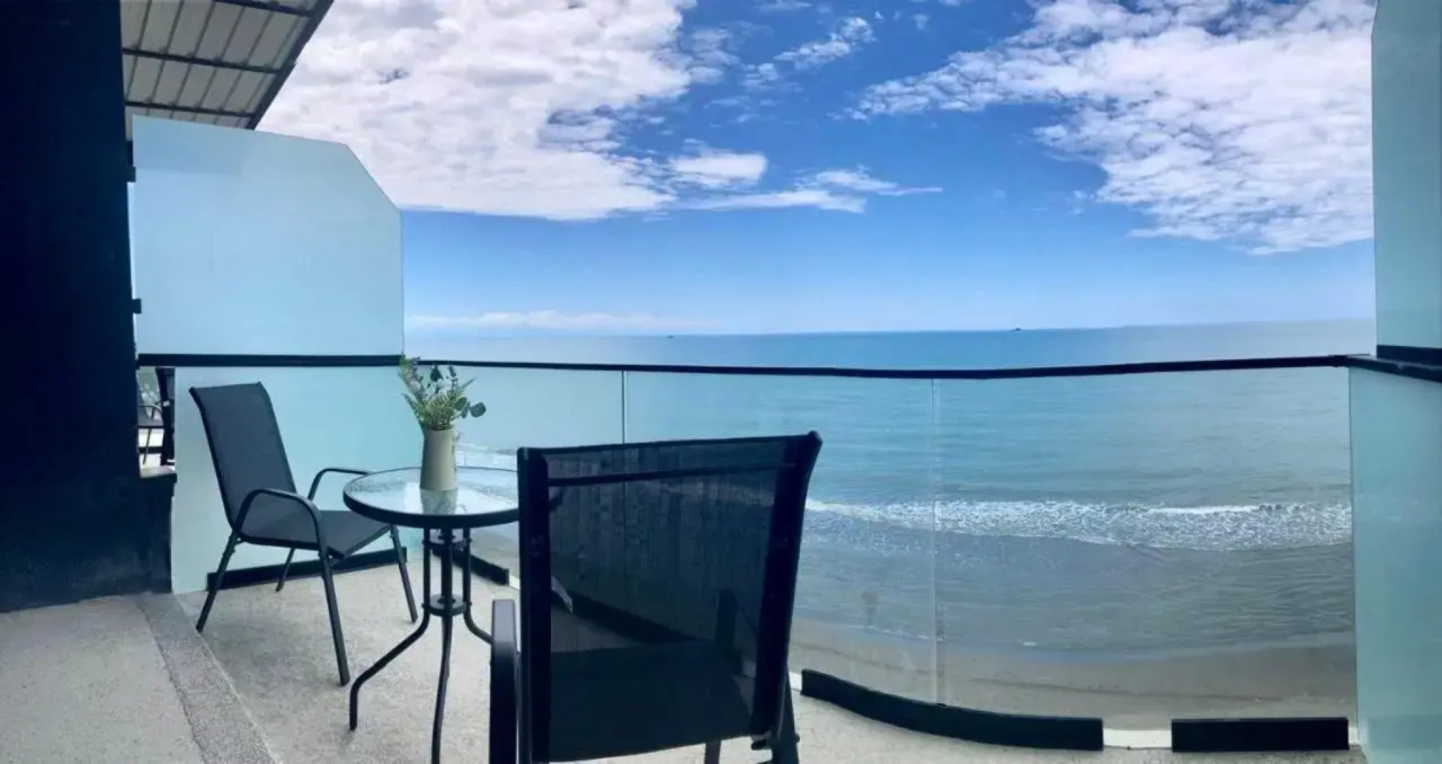 Yellow House in Grigoleti