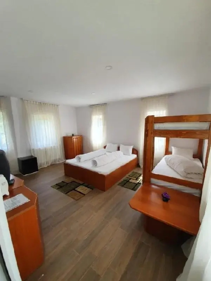 Vila Izvorul Minunilor