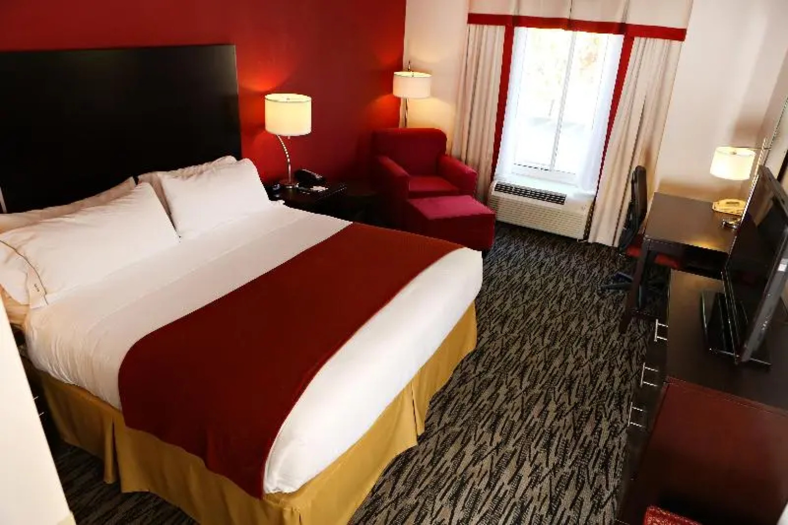 Holiday Inn Express Hotel & Suites Sumter