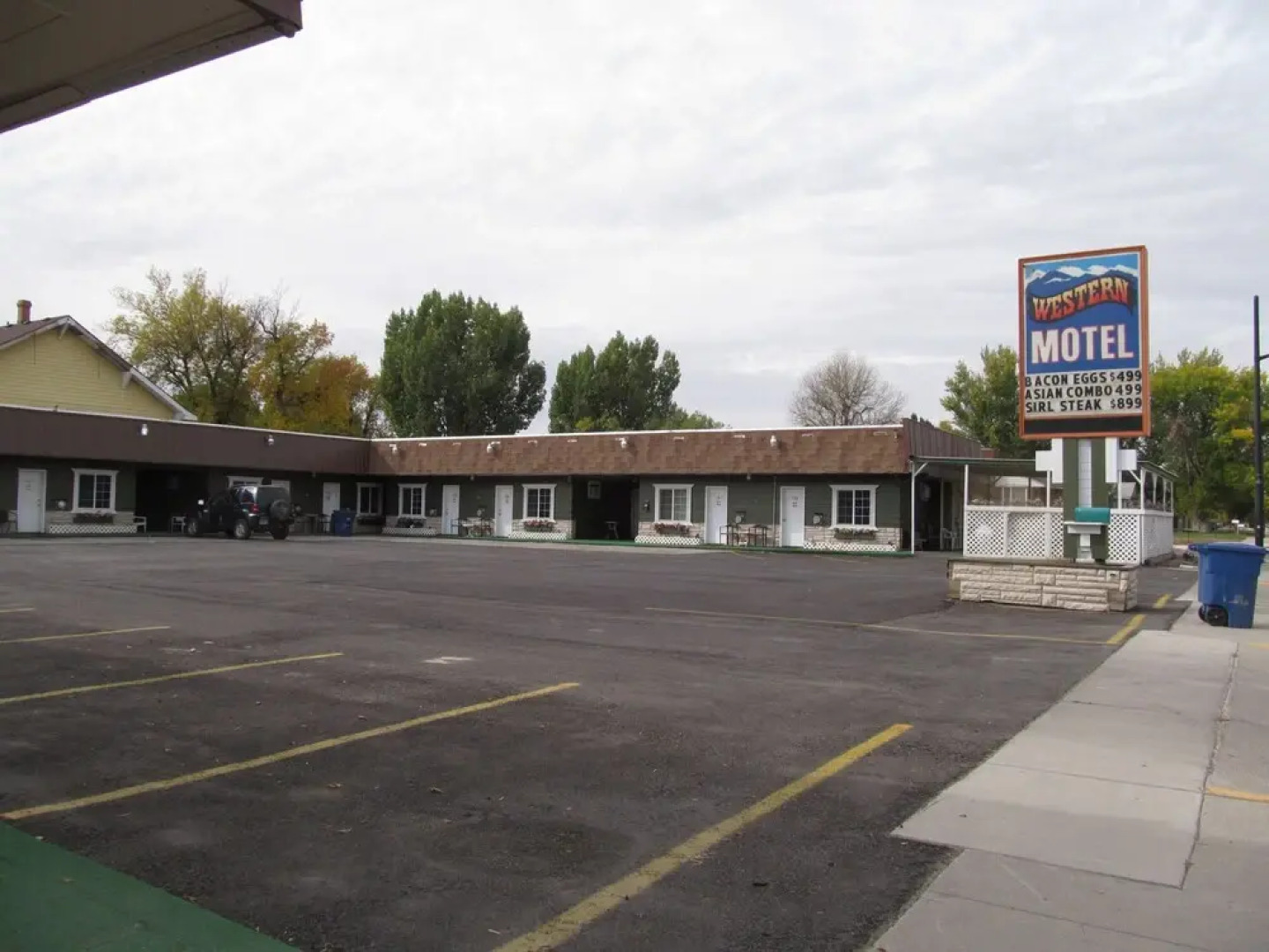 Western Motel Lovell
