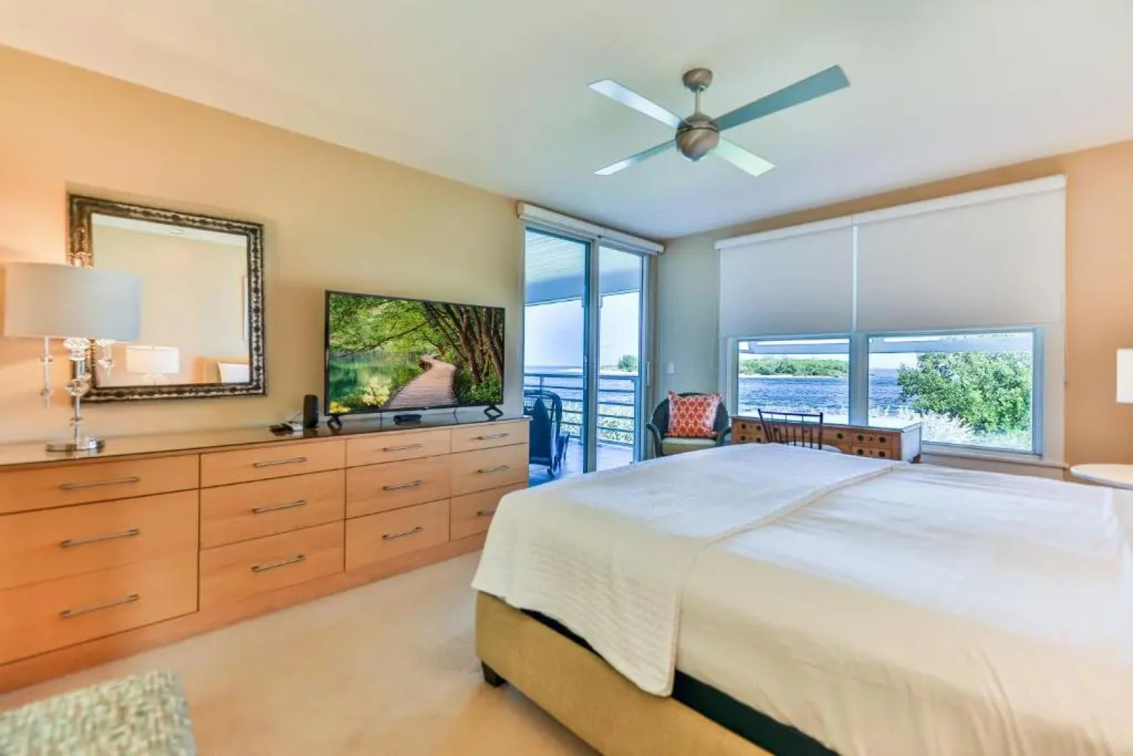 South Seas Lands End 1617