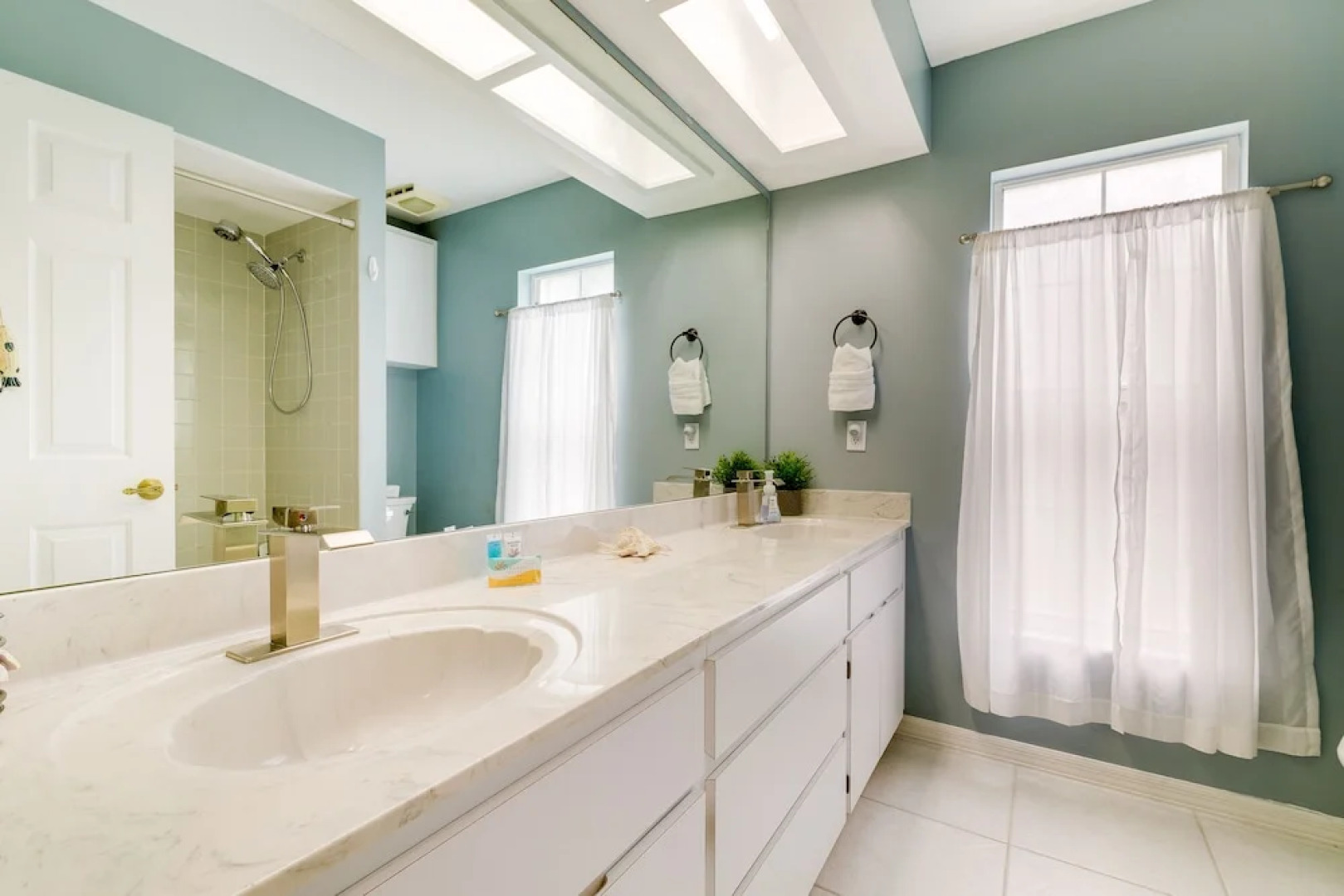 Lanai & Grill: Sunny Home Near Rainbow Springs!