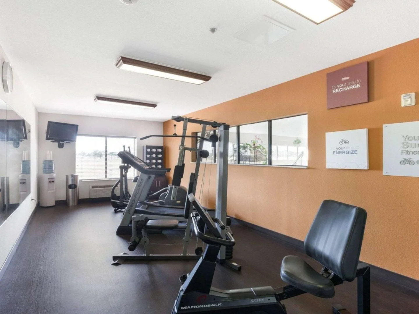 Comfort Suites Plainview