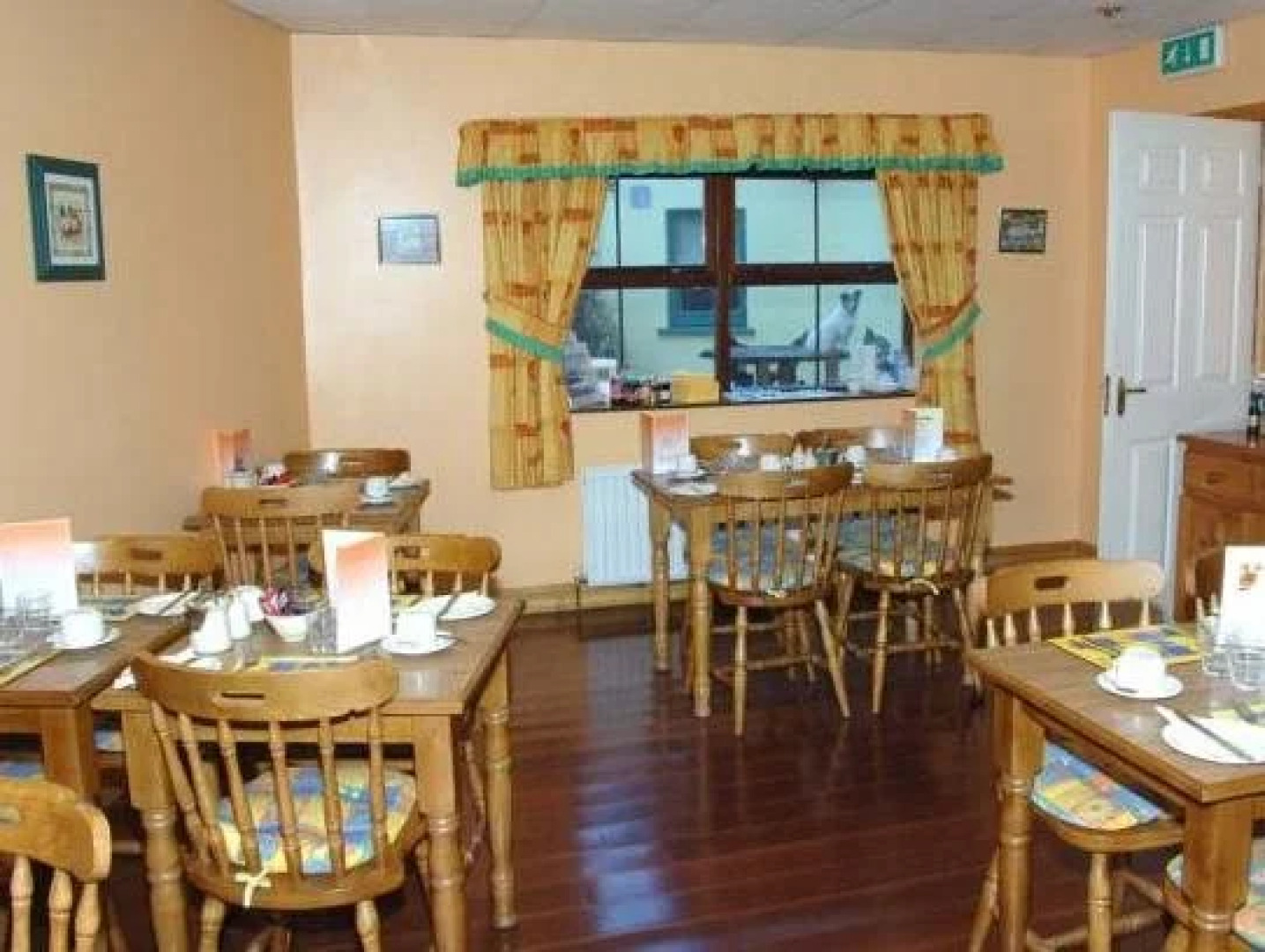 Mc Carthy's Lodge & Bar