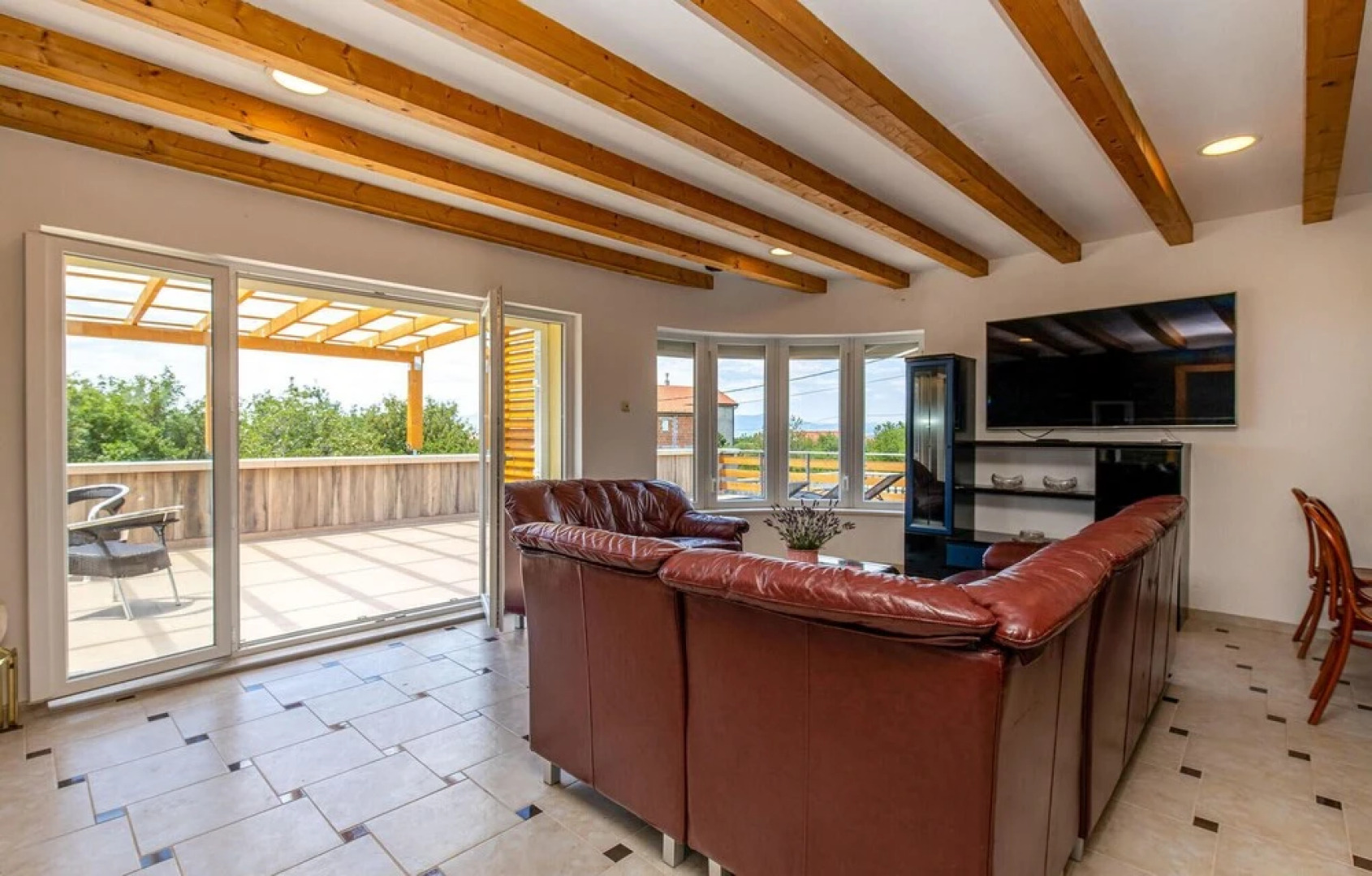 Stunning Home in Smrika With Wifi and 3 Bedrooms