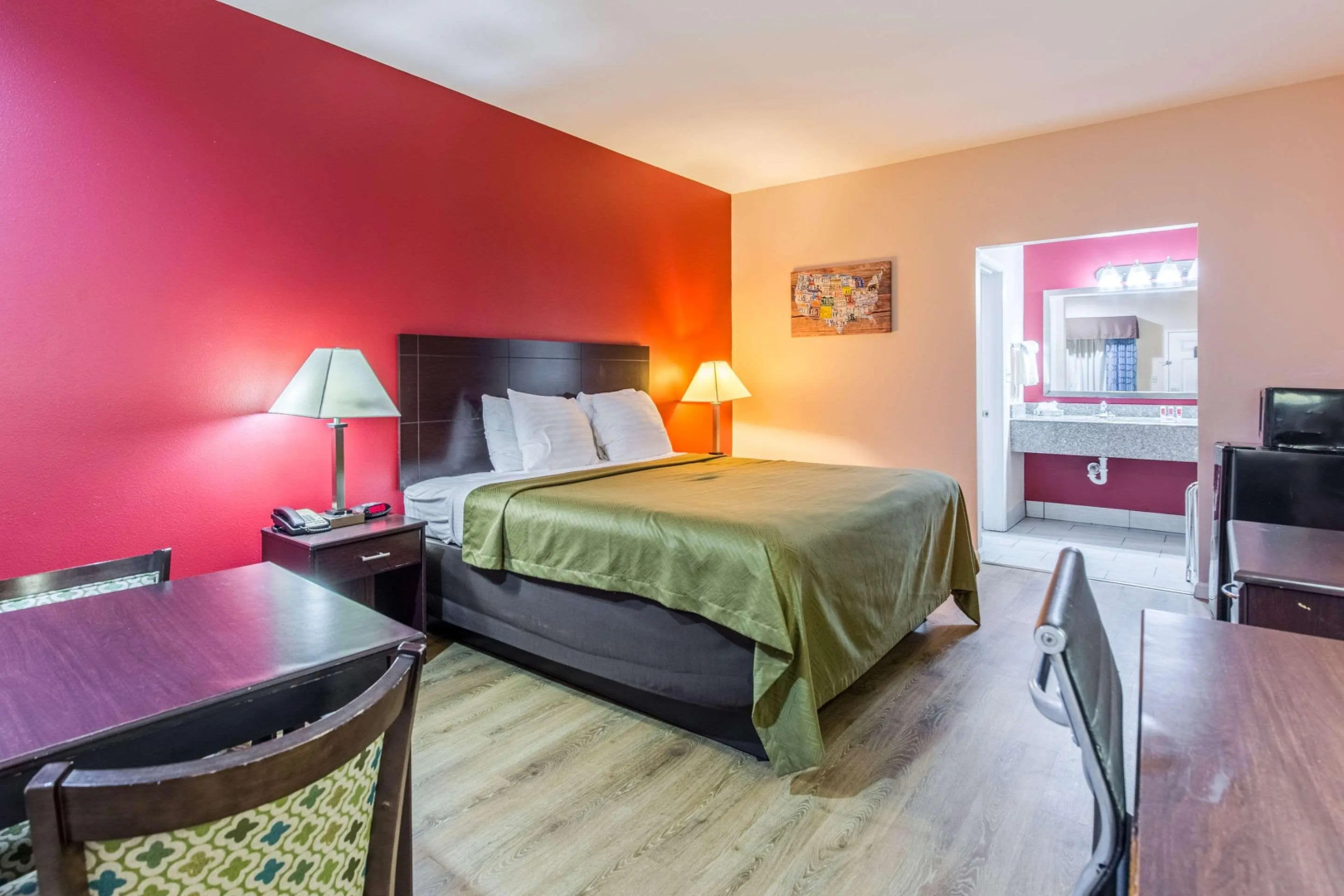 Quality Inn & Suites Bridge City/Orange