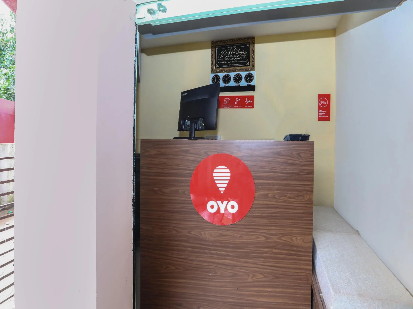 OYO 17106 Hotel Royal