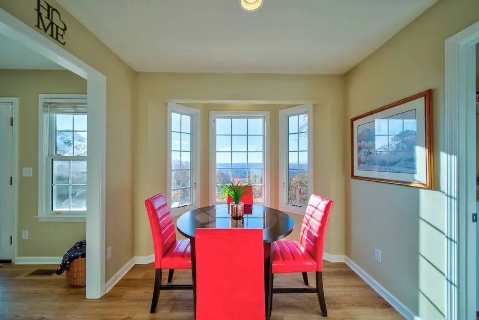 Sunset View 3 BDR Close to Downtown!