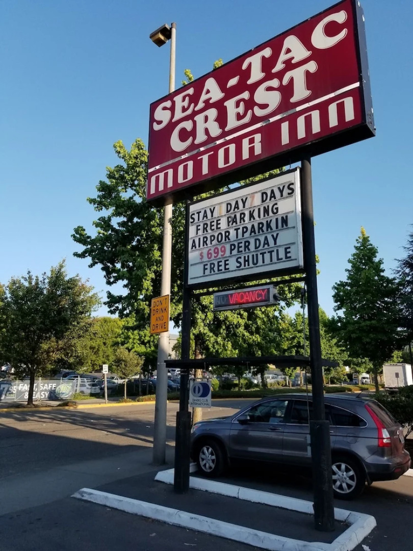 SeaTac Crest Motor Inn