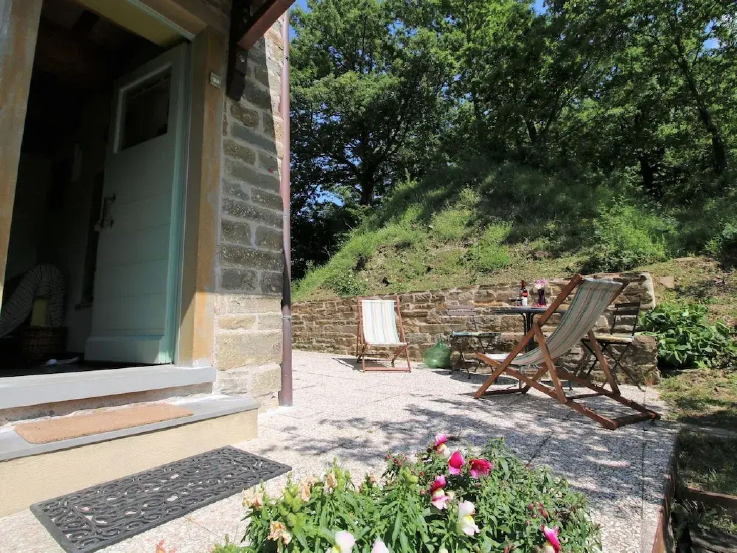 Rustic Country House in the Hills and Forests With Swimming Pool