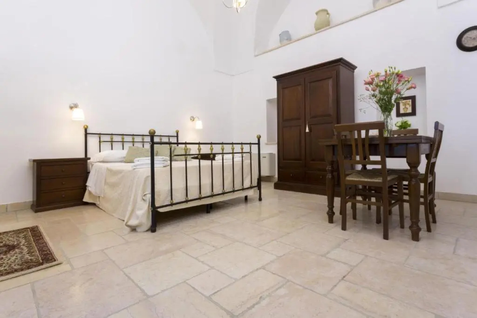 Luxury Courtyard Bilo