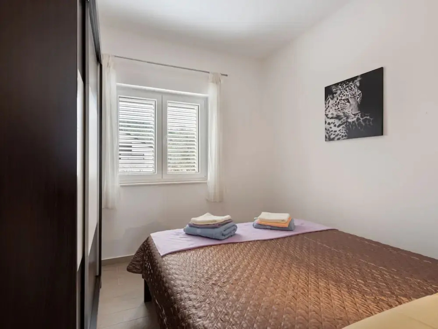 Simplistic Apartment in Neviđane with Balcony