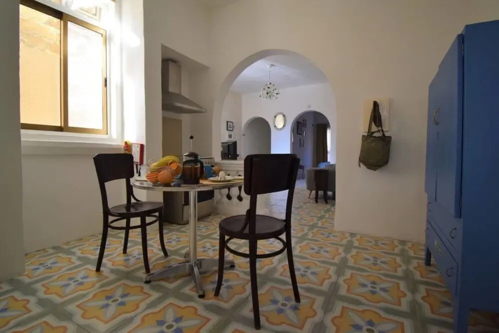 Stylish Maltese Retreat- Stunning Water Views & AC