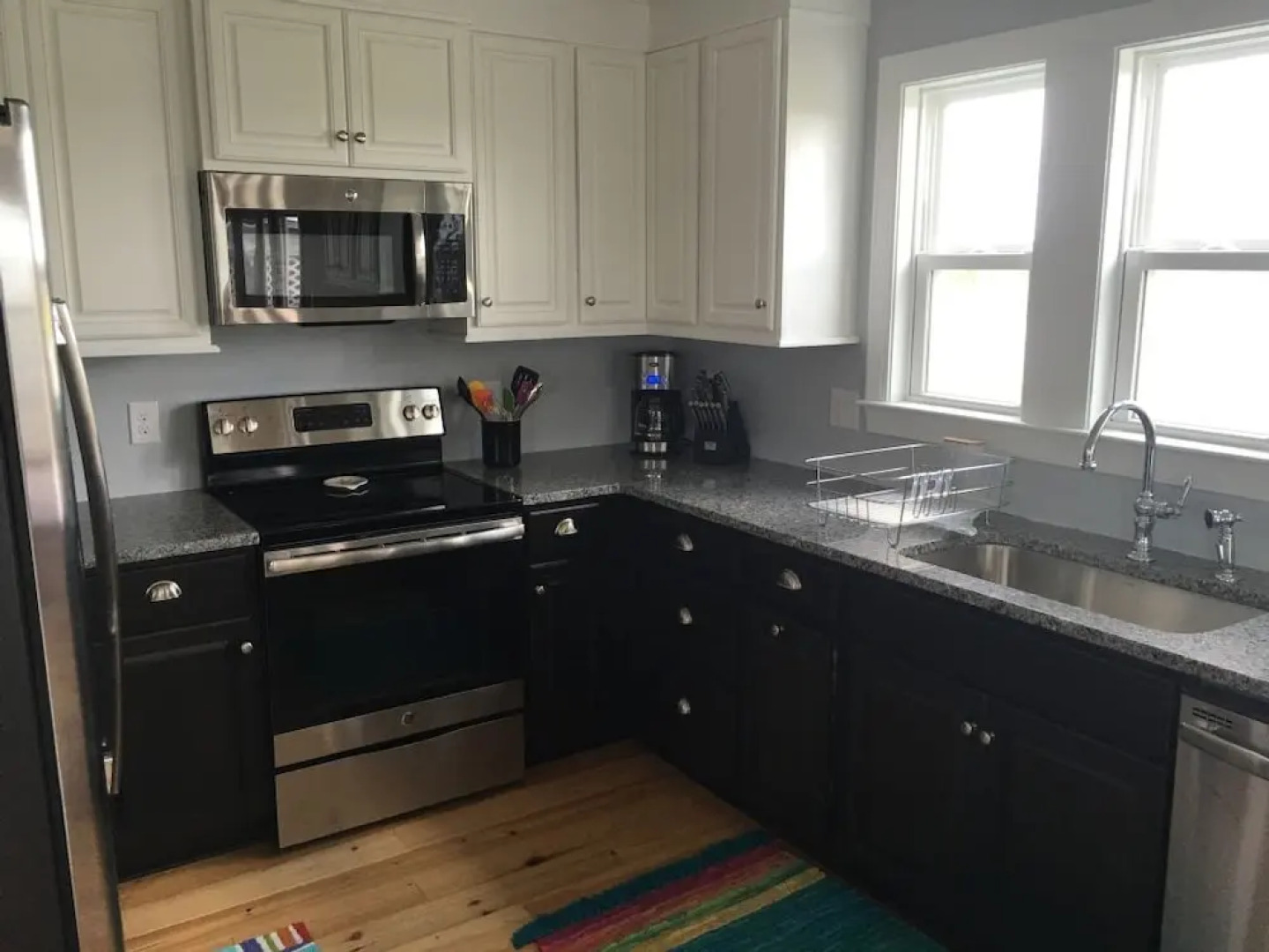 Best Day Ever 4 Bedroom Home by RedAwning