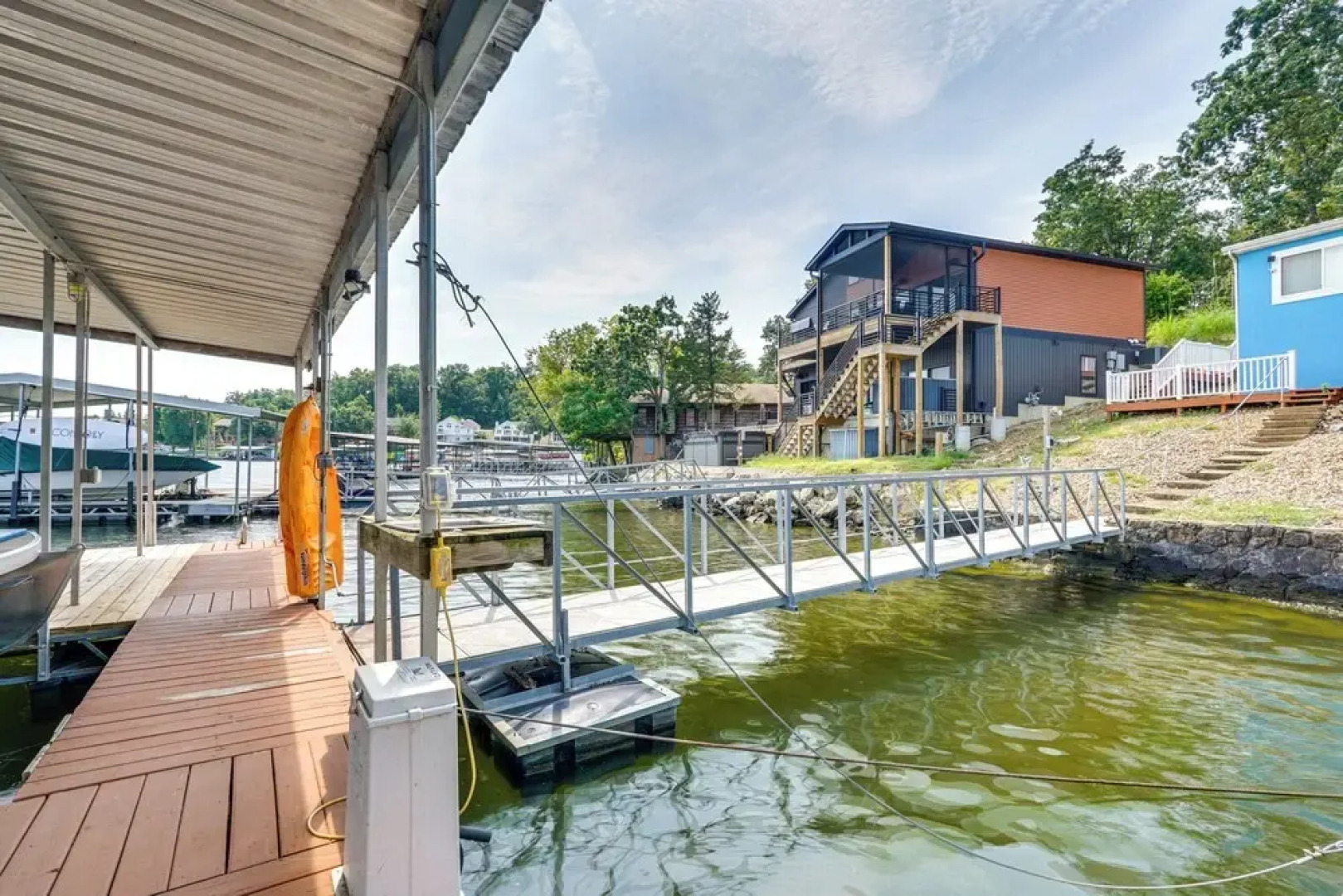Pet-friendly Lake of the Ozarks Gem!