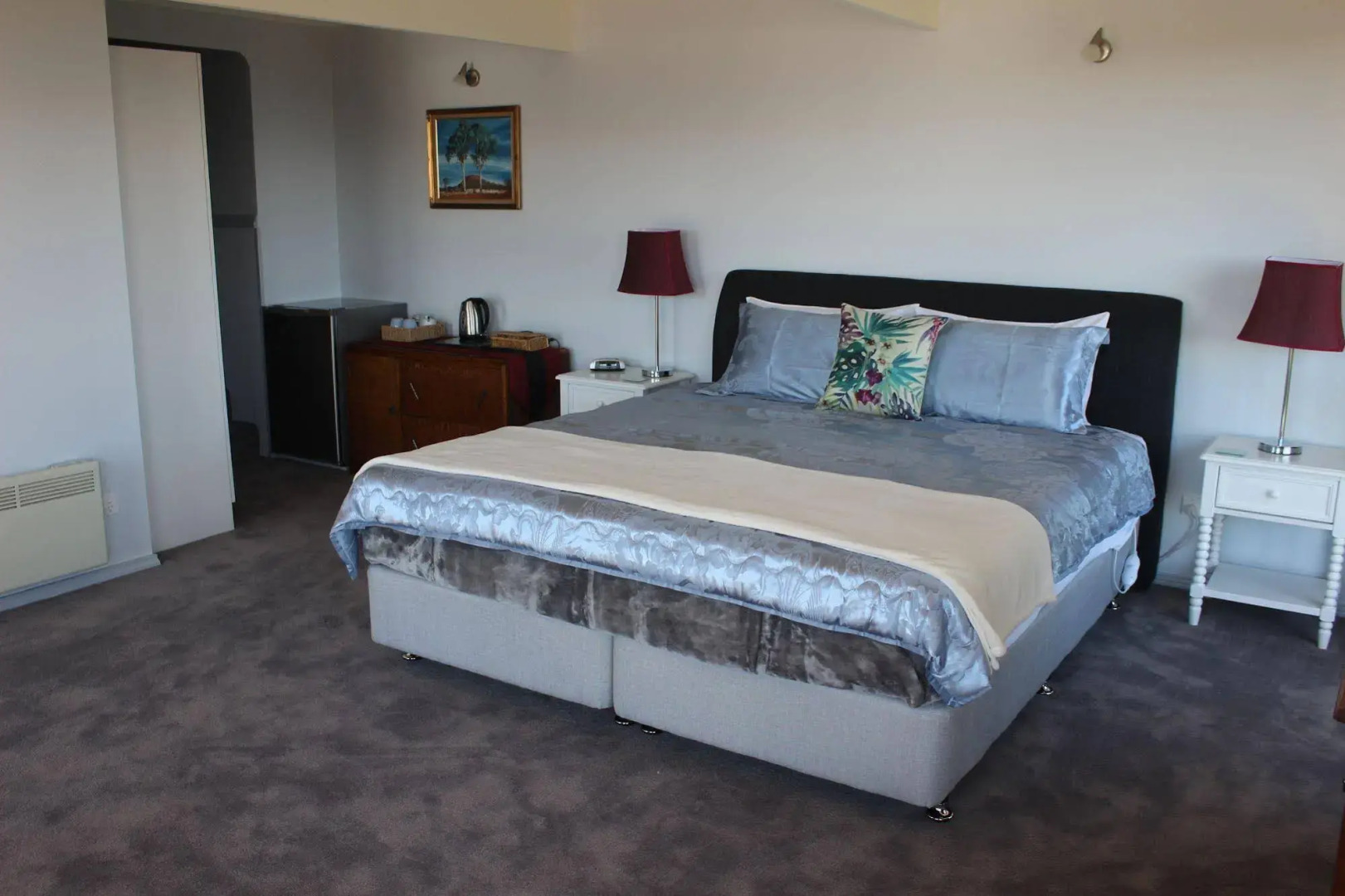 Storm Bay Guest House & Cottage