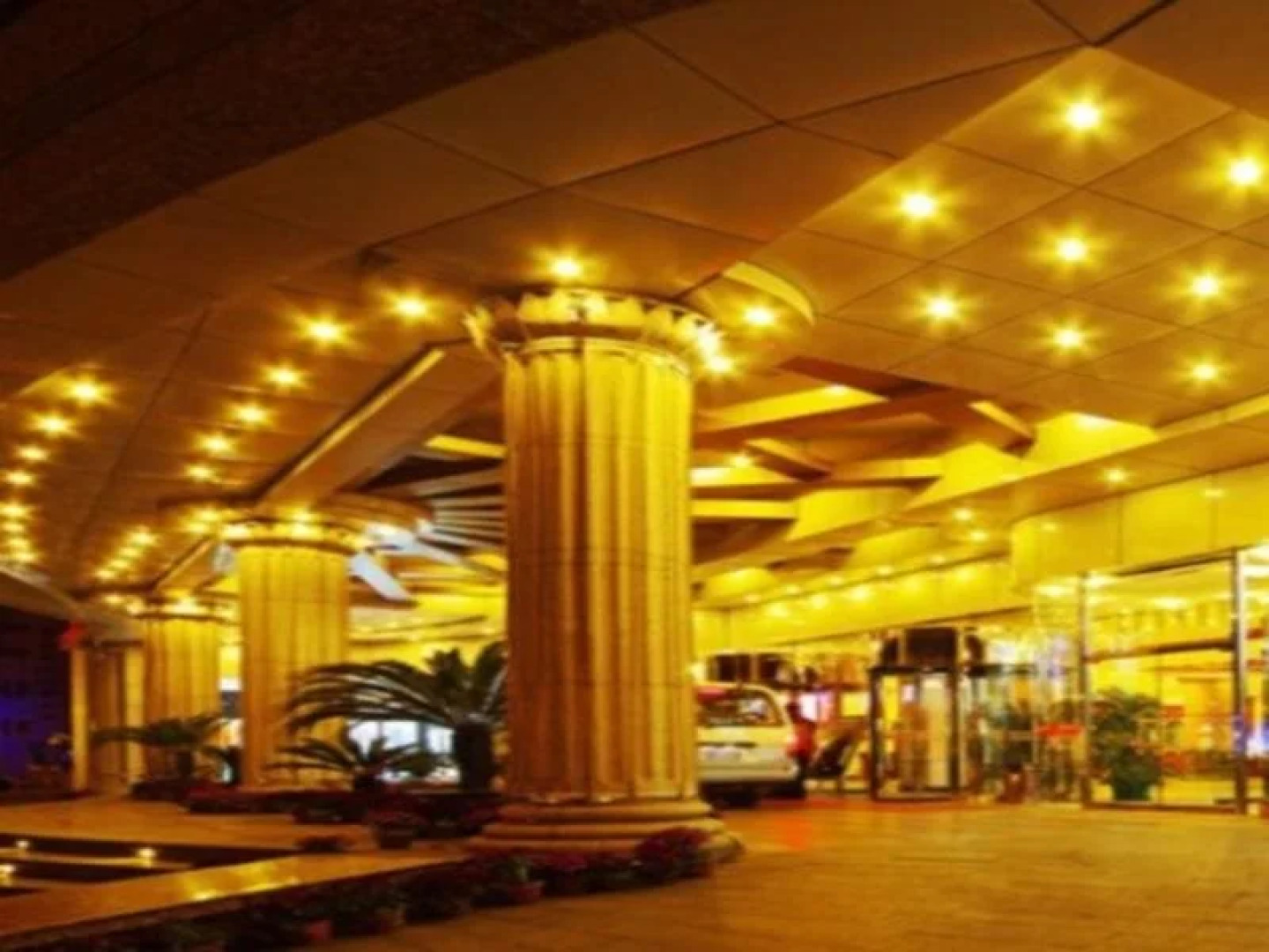 Zhonglian Hotel - Dandong