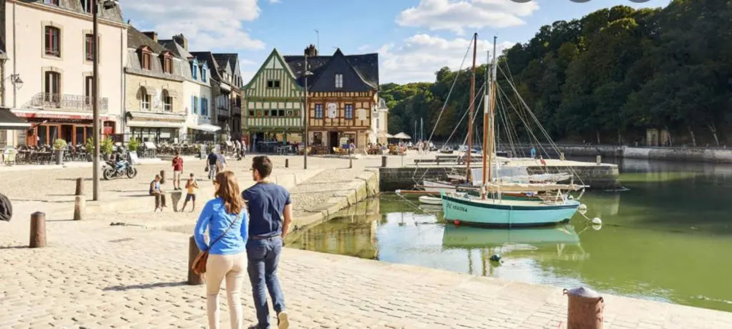 IDÉAL- En plein milieu du PORT de ST GOUSTAN à AURAY- Grand T2 - 50M2 -Belle Terrasse