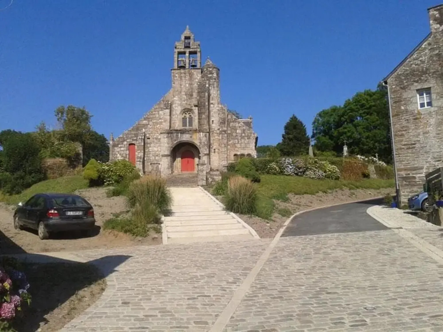 House With 4 Bedrooms in Loc-envel - 28 km From the Beach