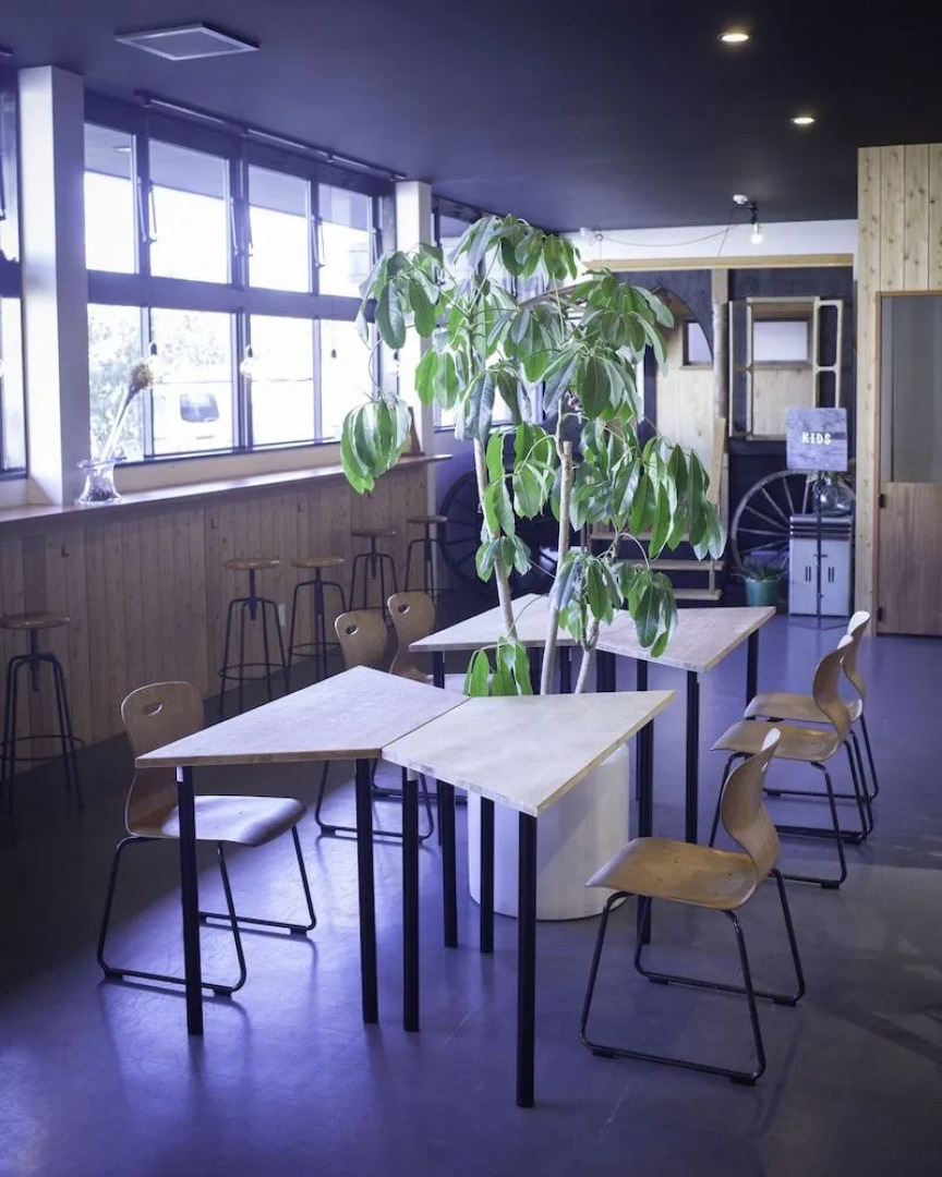 FOLK FOLK Hostel, Cafe & Bar