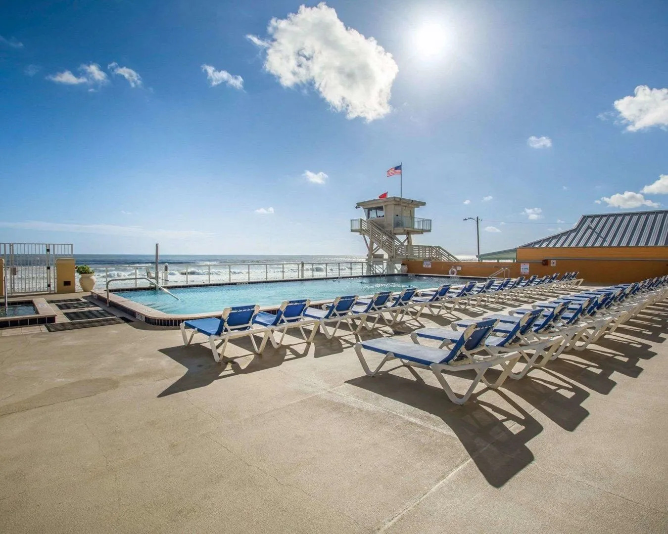 Casa Del Mar Beach Resort