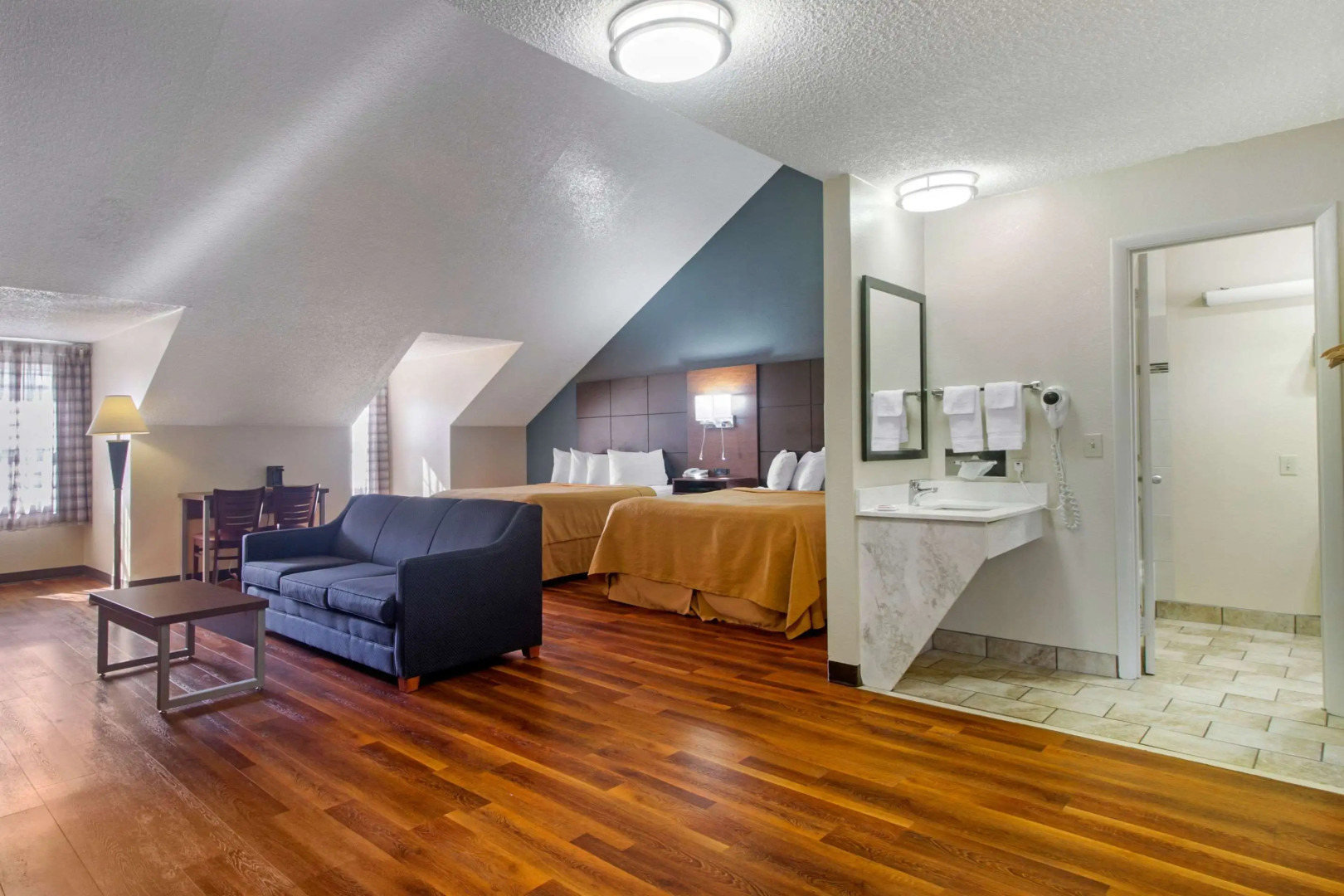 Econo Lodge Inn & Suites Gatlinburg at the Convention Center