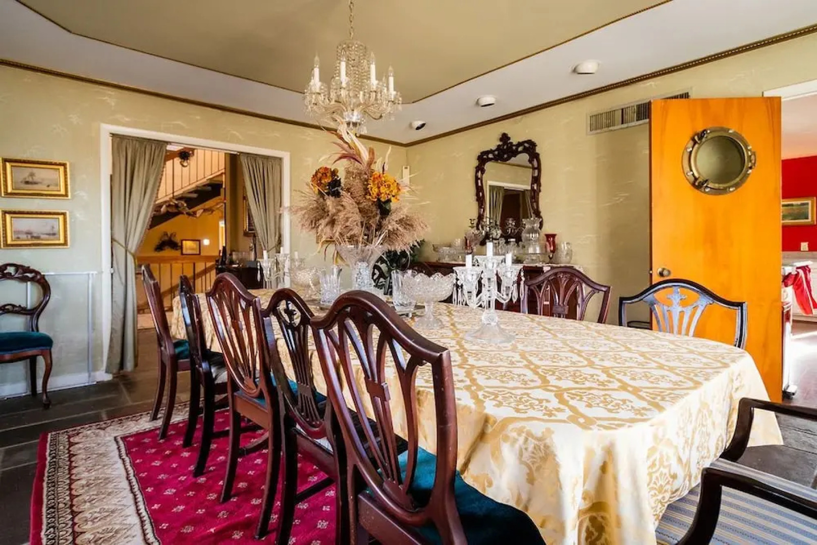 Laurel Grove Inn on the South