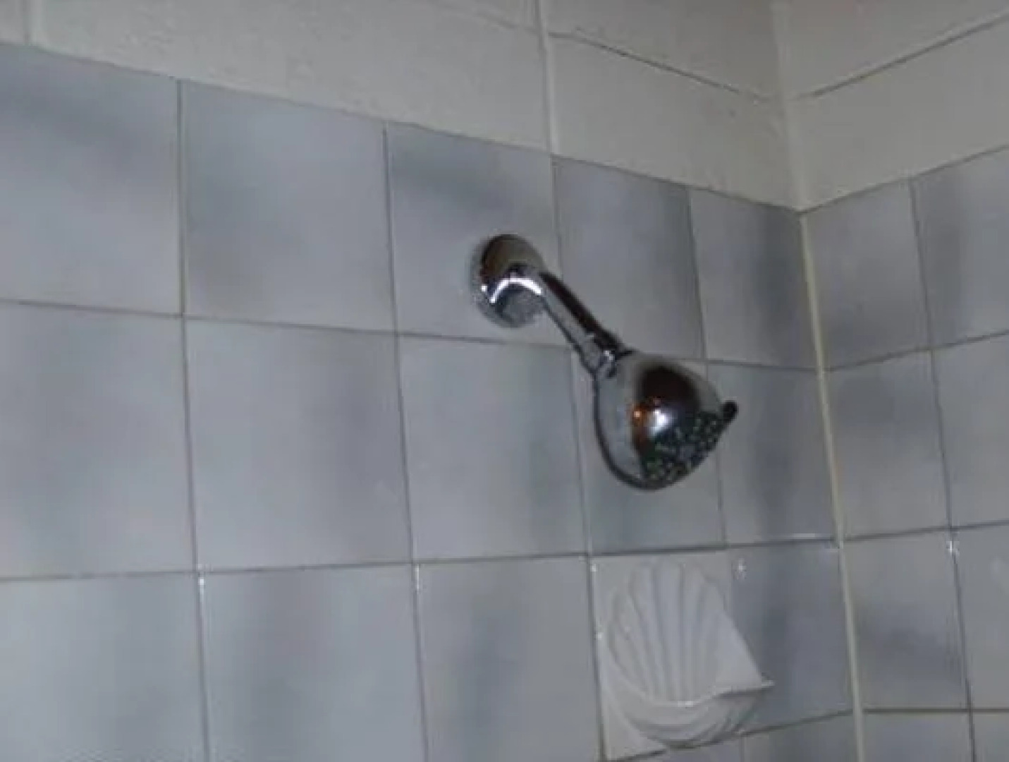 Queensway Court Motel