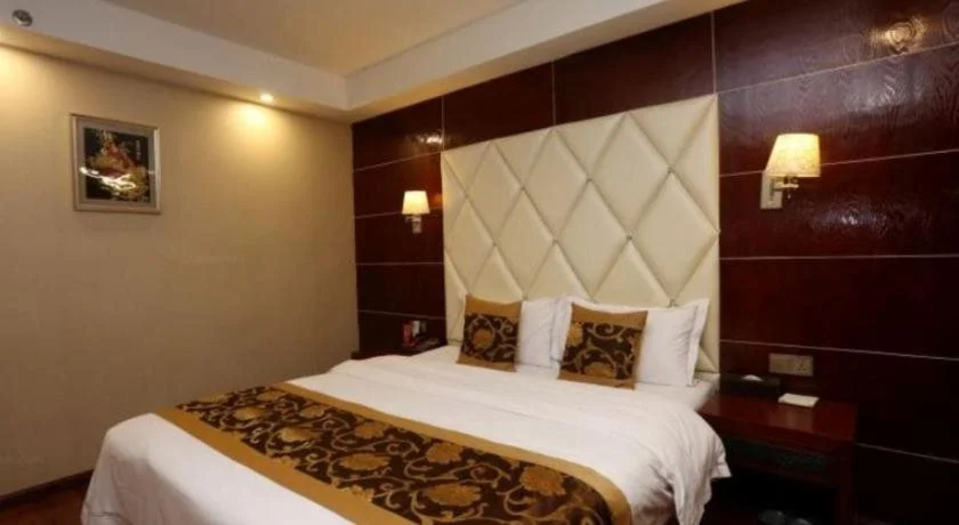 Jinyu Lidu Holiday Hotel