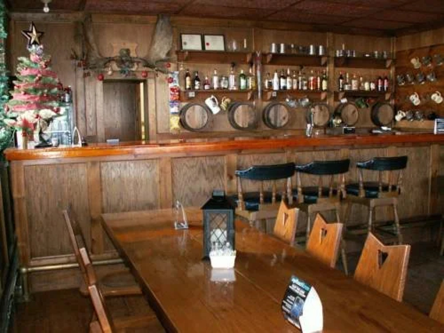 Loyalist Inn & Suites