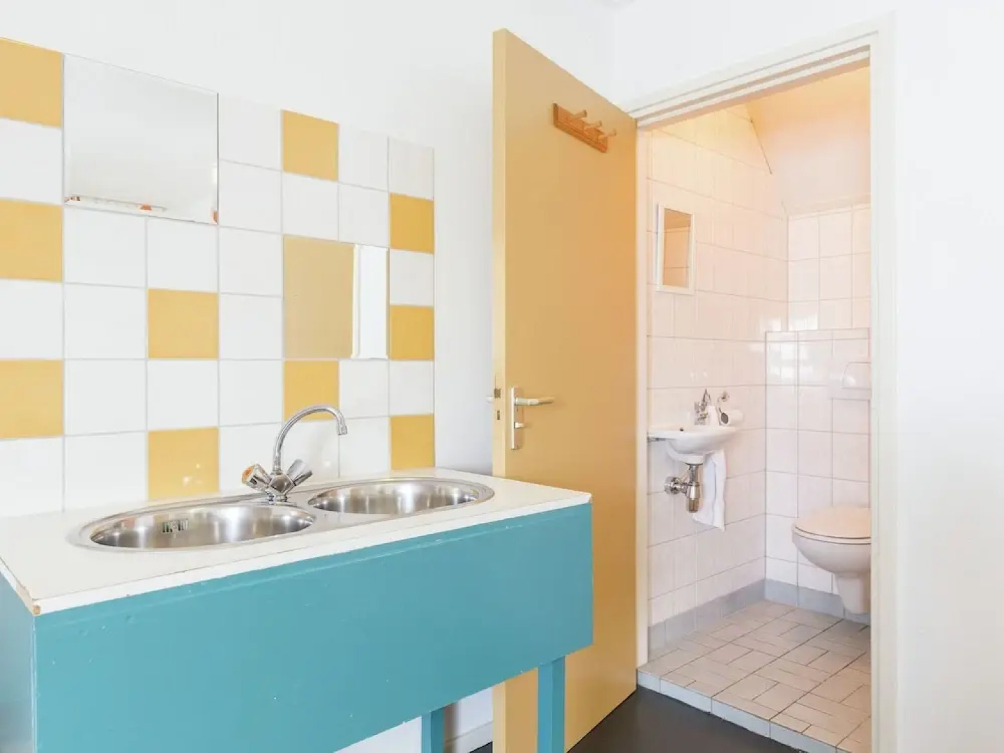 Cozy Farmhouse In Braamt With Lake Nearby