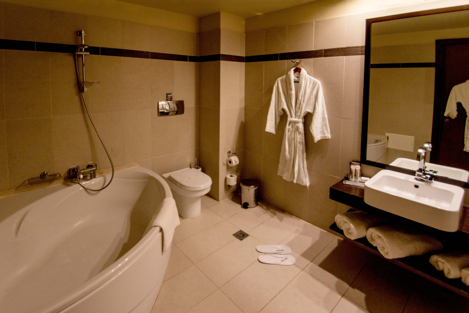Mabely Grand Hotel