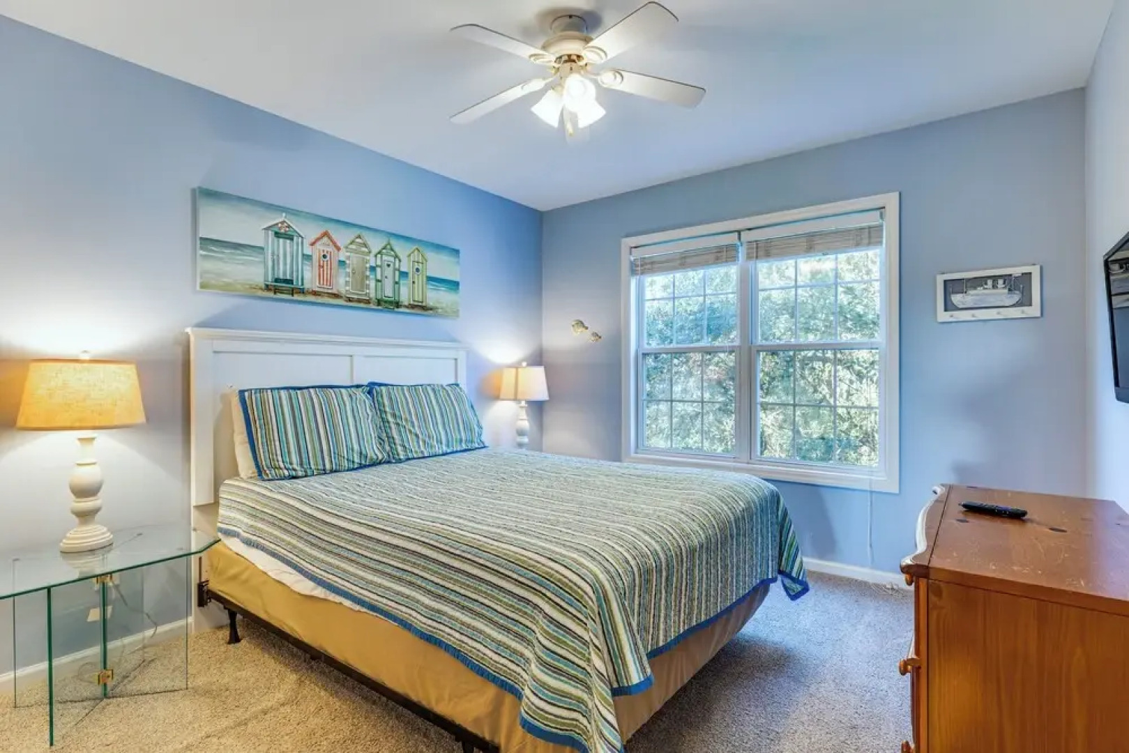 Steps to Beach: Emerald Isle Home w/ Deck!