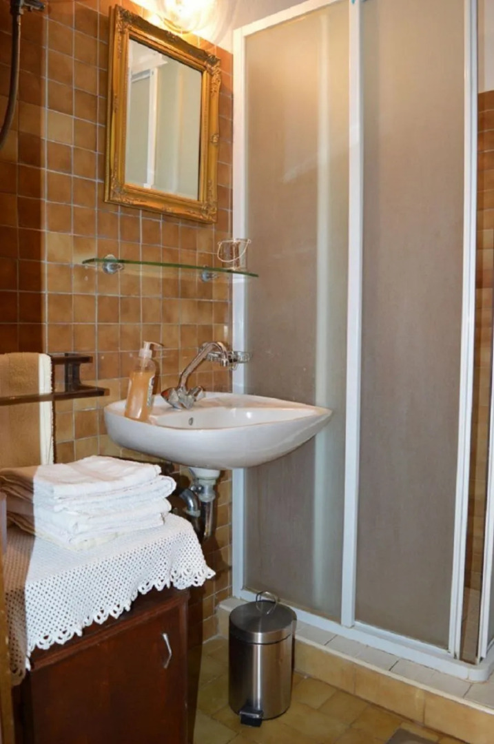 Apartment Ela - very close to beach: A1 Rogac, Island Solta