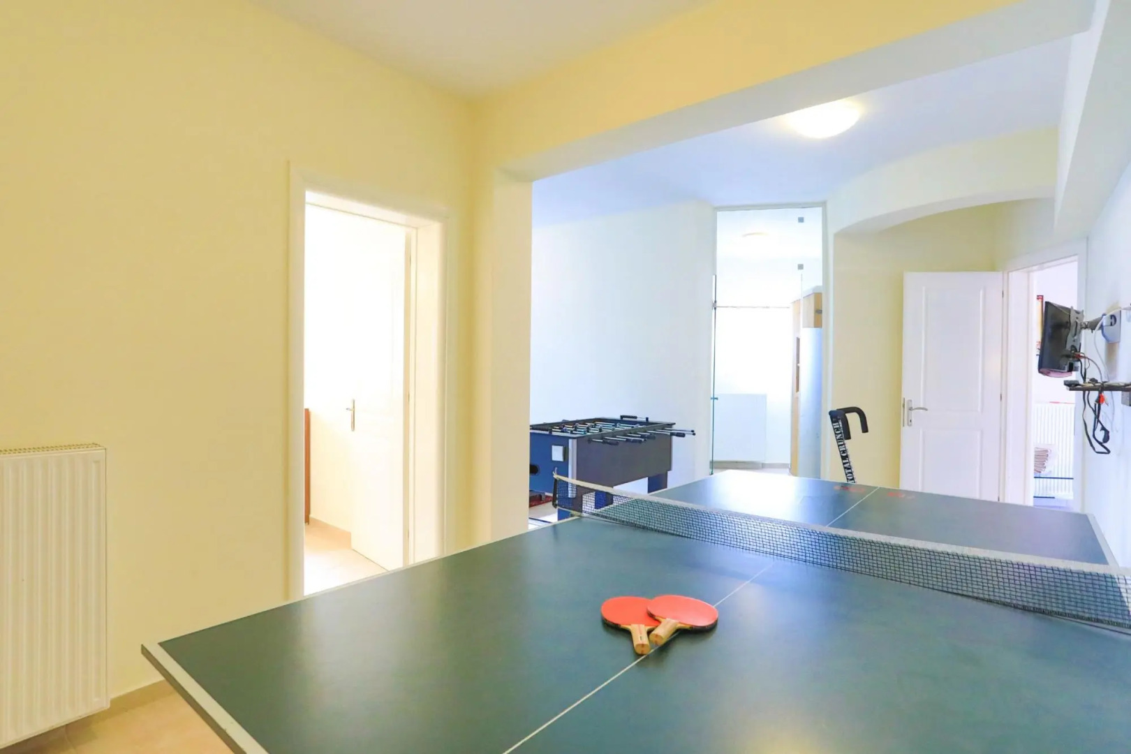 Captain Alex Villa Ena