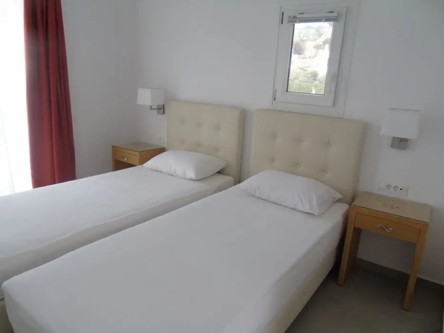 Super Paradise Suites