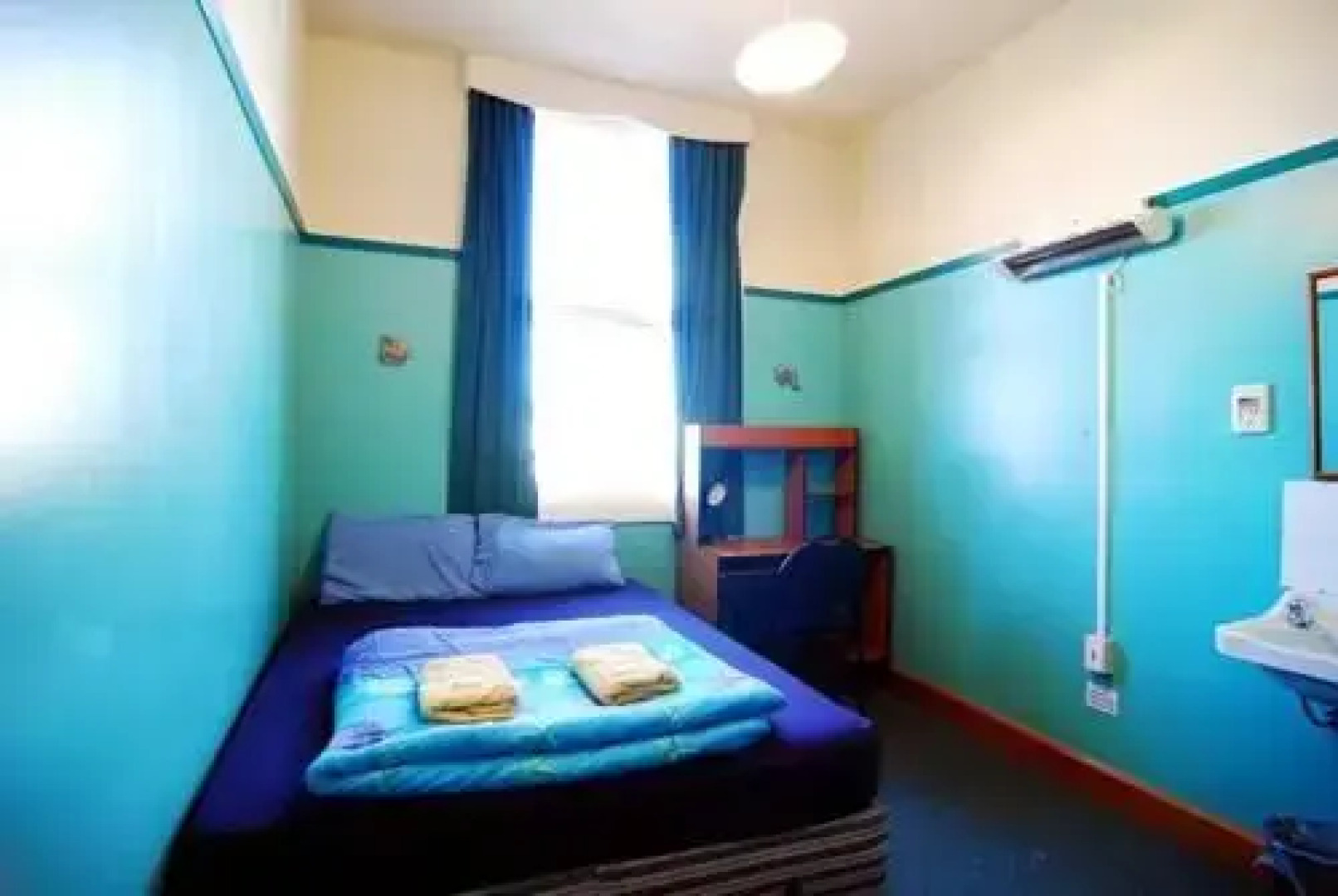 Neptunes Backpackers